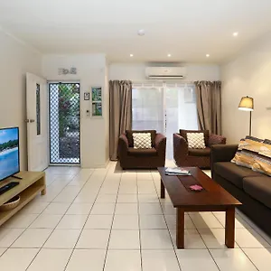https://cosy-1-bed-unit-close-to-the-beach-and-town.queenslandhotels.net